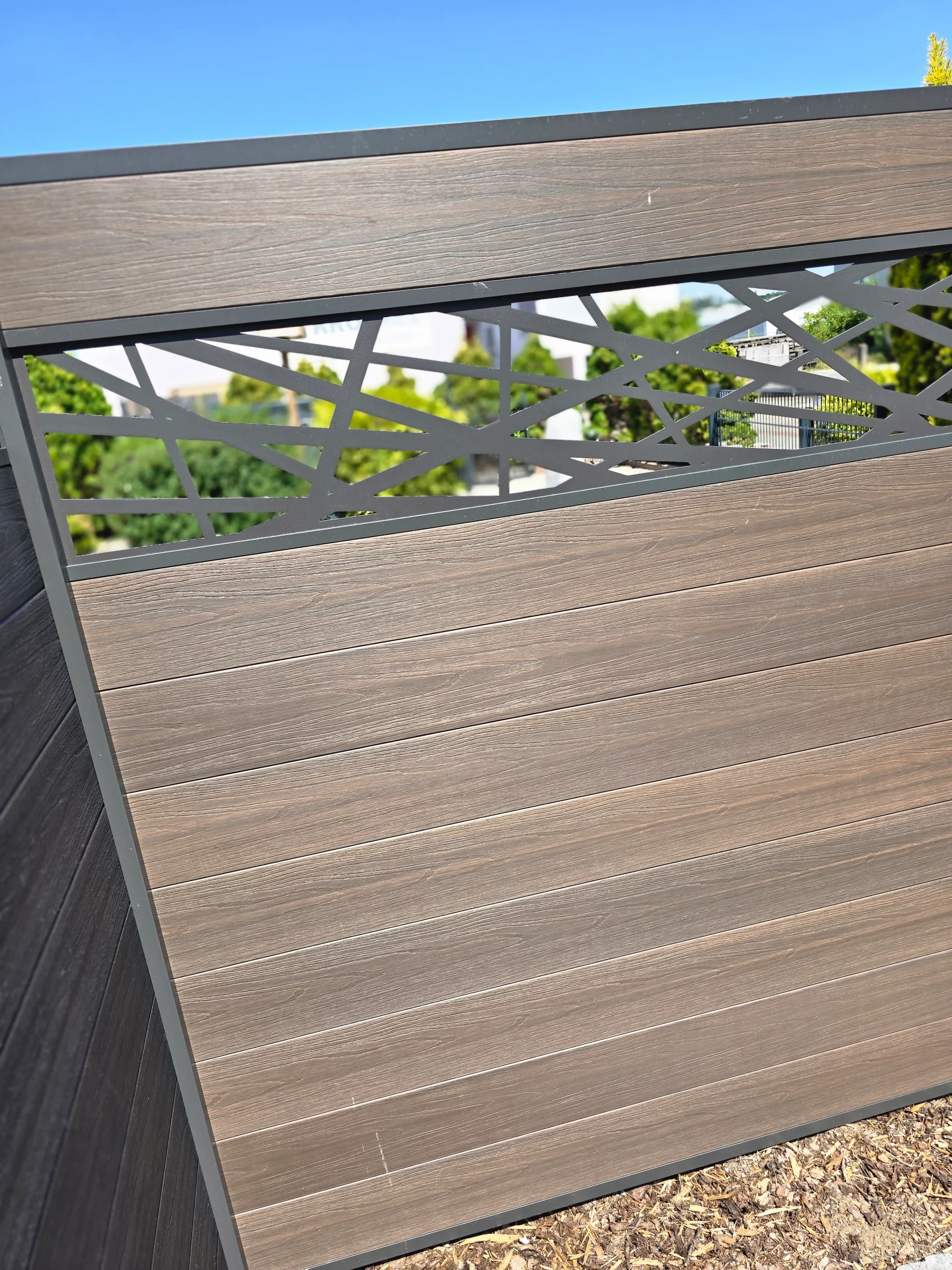 WPC Sichtschutzzaun modern